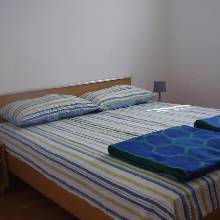 Apartman With A Parking Space Nin, Zadar - 15861