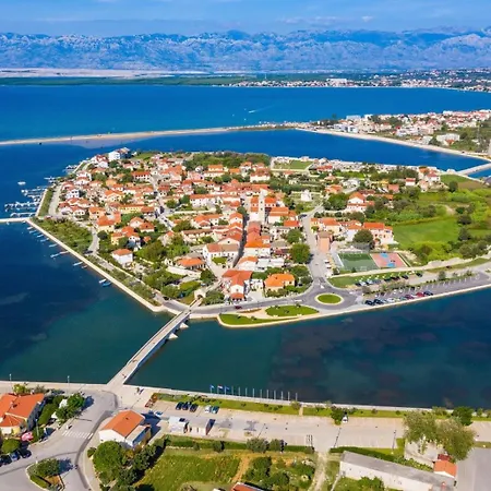 With Parking Space Nin, Zadar - 15861 Apartman Nin